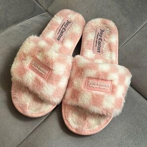 “Juicy Couture- Slippers size 6”